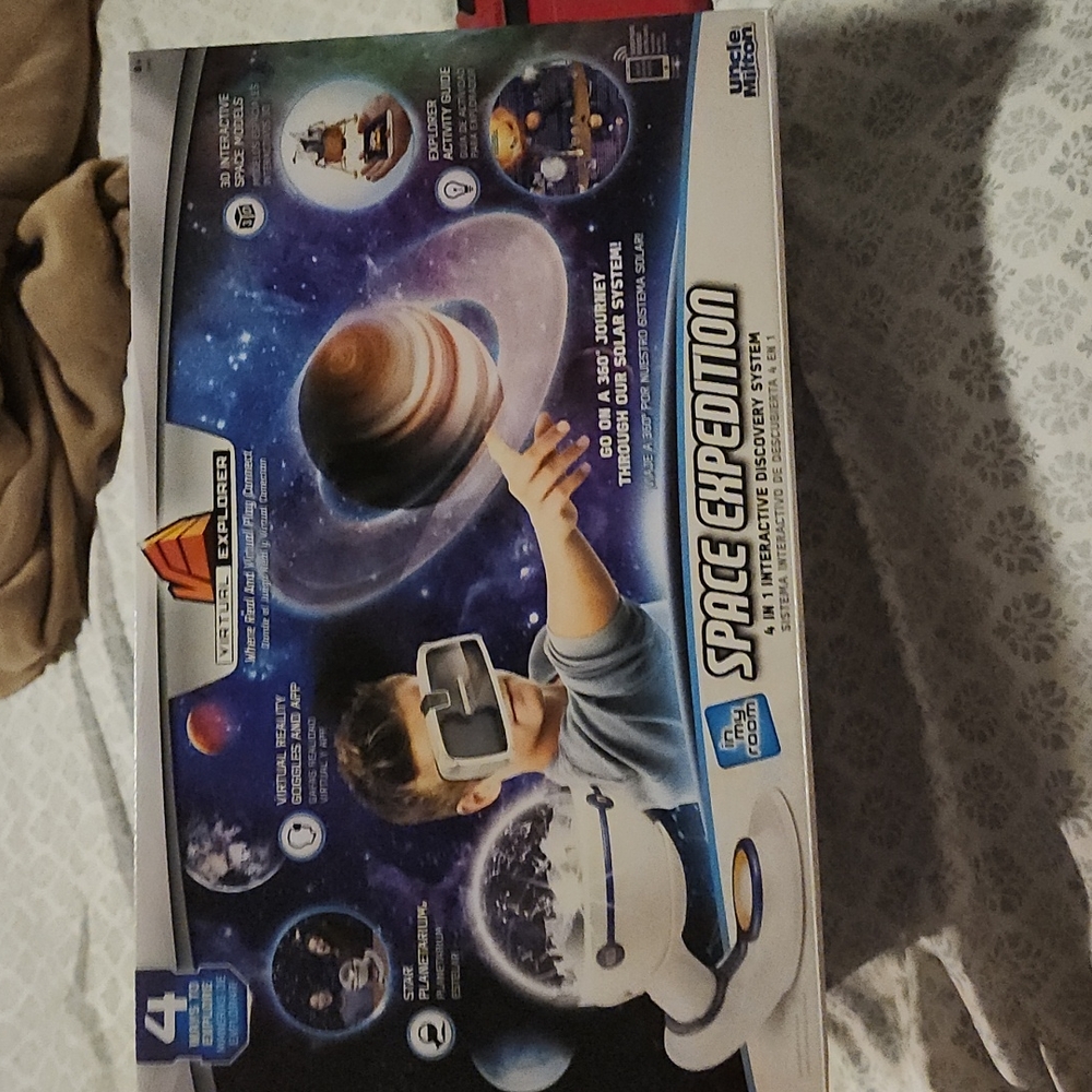Virtual explorer  planetarium and solar system